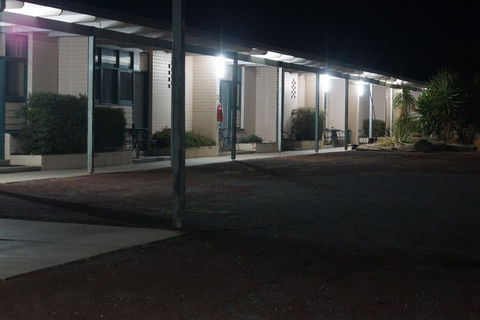 Charlton Motel - Sydney Tourism 3