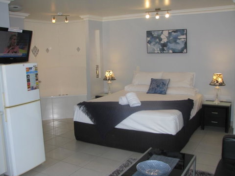 Charm City Motel - Sydney Tourism 3