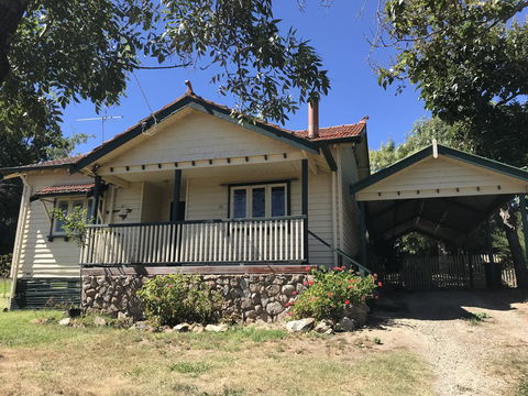 Cherry Blossom Cottage - Beechworth-Getaways - Sydney Tourism 0