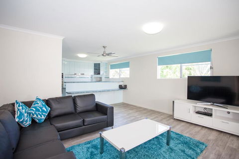 City Beach Holiday House - Sydney Tourism 2