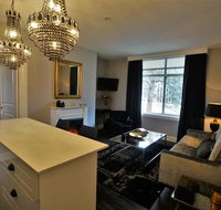 City Life Apartment-full kitchen  separate bedroom - Sydney Tourism