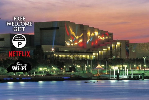 City Sunsets & South Bank , CBD, Views, Pool, Netflix - Sydney Tourism 0