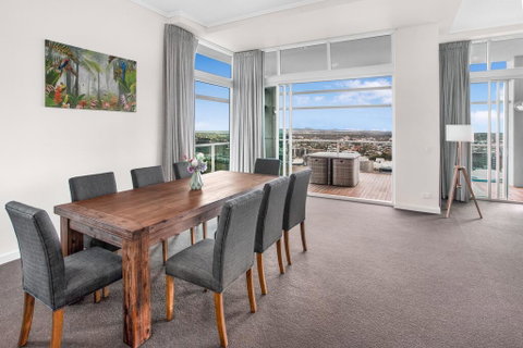 City-Centre Apartment With River Views And Balcony - Sydney Tourism 3