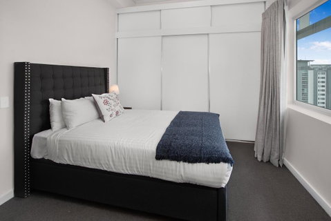 City-Centre Apartment With River Views And Balcony - Sydney Tourism 1