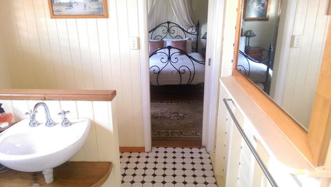 Classique Bed & Breakfast - Sydney Tourism 1
