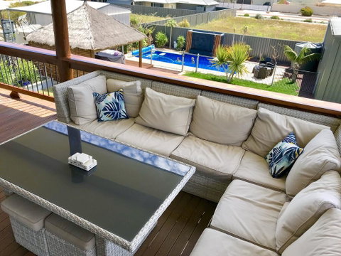 Coastal Paradise Holiday Home: Swimming Pool + WiFi - Sydney Tourism 1