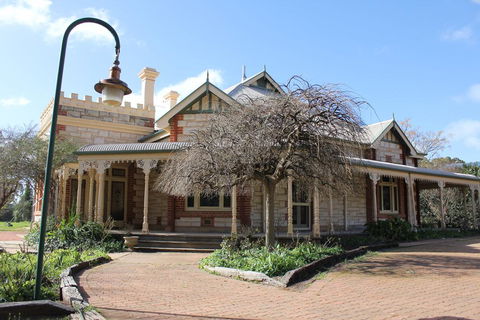 Cockburn House - Sydney Tourism 0