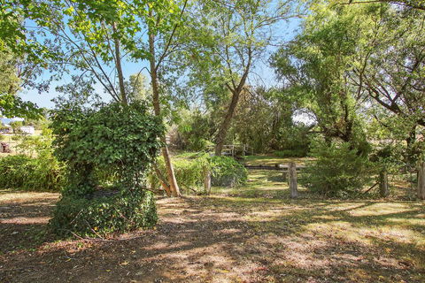 Colonial Inn Guest Rooms - Sydney Tourism 1