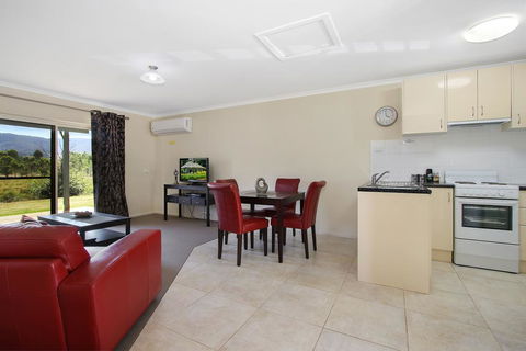 Colonial Inn Guest Rooms - Sydney Tourism 0