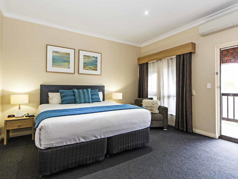 Comfort Inn & Suites Sombrero - Sydney Tourism 0