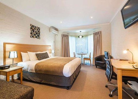 Comfort Inn Coach & Bushmans - Sydney Tourism 0