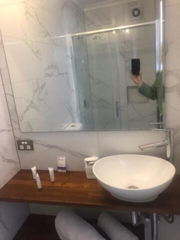 Comfort Inn Spring Hill Terraces - Sydney Tourism 3