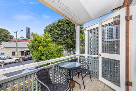 Comfort Inn Spring Hill Terraces - Sydney Tourism 1
