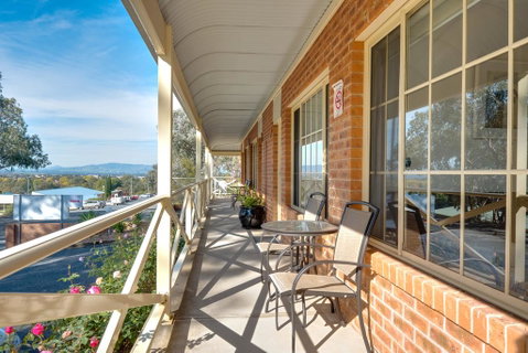 Commercial Golf Resort - Sydney Tourism 3