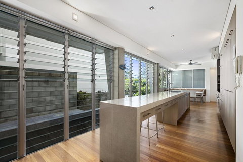Contemporary & Central, Sunshine Beach - Sydney Tourism 3