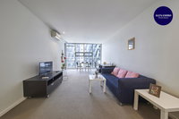 Convenient  Modern 1 Bed Apartment Docklands