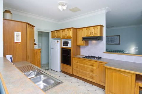 Cook St 4 - Salamander Bay - Sydney Tourism 3