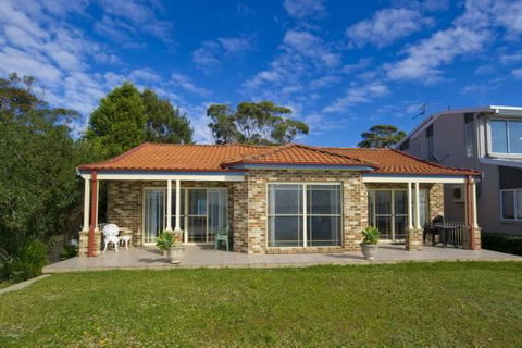 Cook St 4 - Salamander Bay - Sydney Tourism 1
