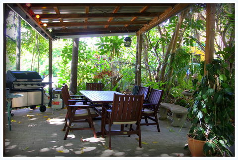 Coral Lodge Bed And Breakfast Inn - Sydney Tourism 1