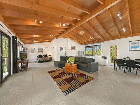 Corroboree Spa Cabin- Eaglereach - Sydney Tourism 0