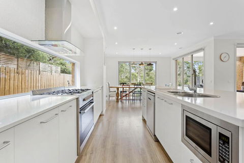 CORYMBIA - MOUNT MARTHA - Sydney Tourism 1