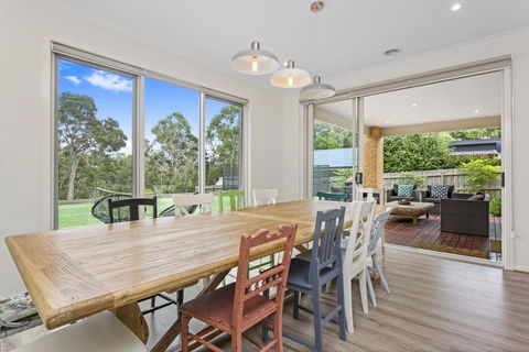 CORYMBIA - MOUNT MARTHA - Sydney Tourism 2