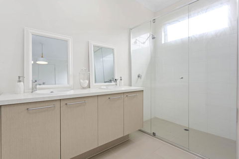 CORYMBIA - MOUNT MARTHA - Sydney Tourism 0