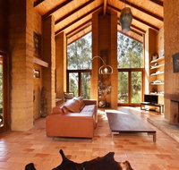 Corymbia Cottage - unique quirky private a guest favourite - Sydney Tourism