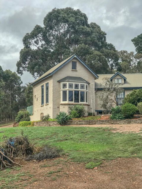 Country Paradise In The Gully - Sydney Tourism 3