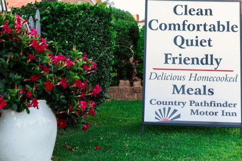 Country Pathfinder Motor Inn - Sydney Tourism 1