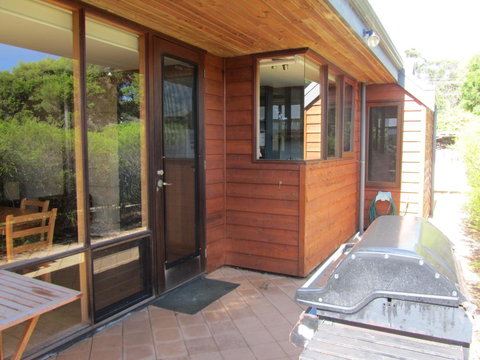 Cowrie Chalet - Sydney Tourism 1