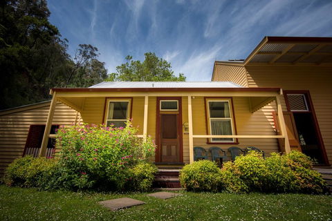 Creek Cottage - Sydney Tourism 0