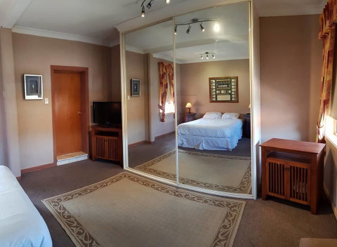 Cringila Hotel - Sydney Tourism 2