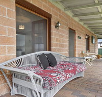 Cudgee - quaint cottage with separate cabin - Sydney Tourism
