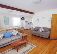 Culburra Sea Stay - beach and shop an easy walk - Sydney Tourism