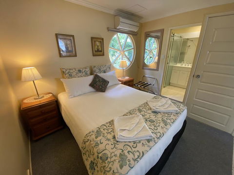 Curtis Cottage - Sydney Tourism 1