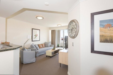 Darling Harbour Executive - Sydney Tourism 0