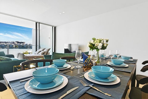 Darling Harbour Waterfront Luxury Apartment - Sydney Tourism 2