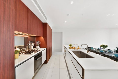 Darling Harbour Waterfront Luxury Apartment - Sydney Tourism 3