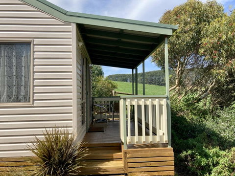 Daysy Hill Country Cottages - Sydney Tourism 1