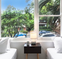 DENHAM DAZE I677 -L'Abode - Sydney Tourism