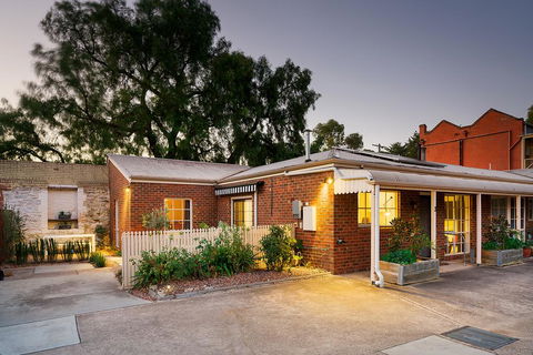 Designer Town Villa - Sydney Tourism 2