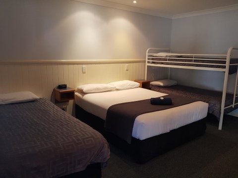 Dirranbandi Motor Inn - Sydney Tourism 1
