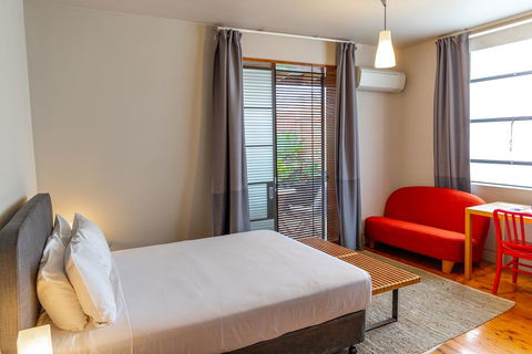 Dive Hotel - Sydney Tourism 1
