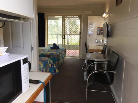 Donald Riverside Motel - Sydney Tourism 3