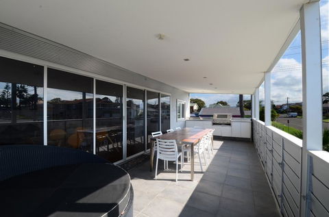 Dream Catcher Beach House - Shellharbour - Sydney Tourism 1