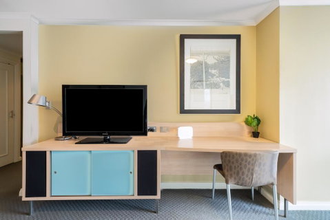 DREAM HARBOUR VIEW 2 BRM // GYM, POOL And PARKING - Sydney Tourism 2