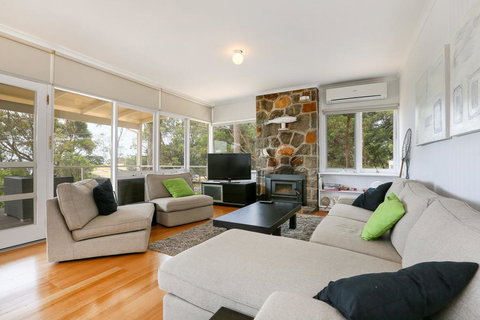 DROMANA BEACH SHACK... - Sydney Tourism 3