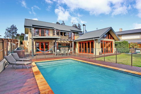 Eagles Landing - Sydney Tourism 0