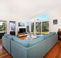 Eagleview - Pet Friendly - 4 Min Walk to Beach - Sydney Tourism